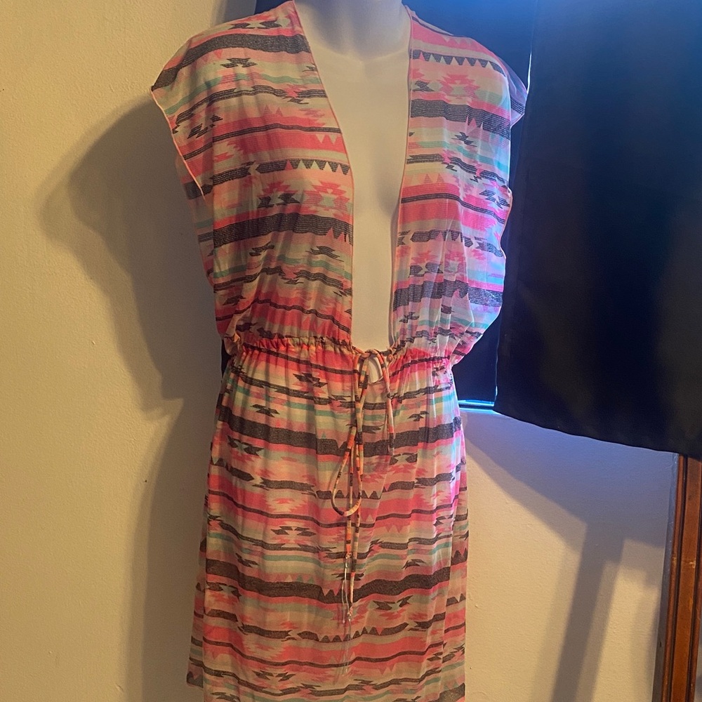 Colorful Geometric Patterned Kimono - Picture 3 of 4